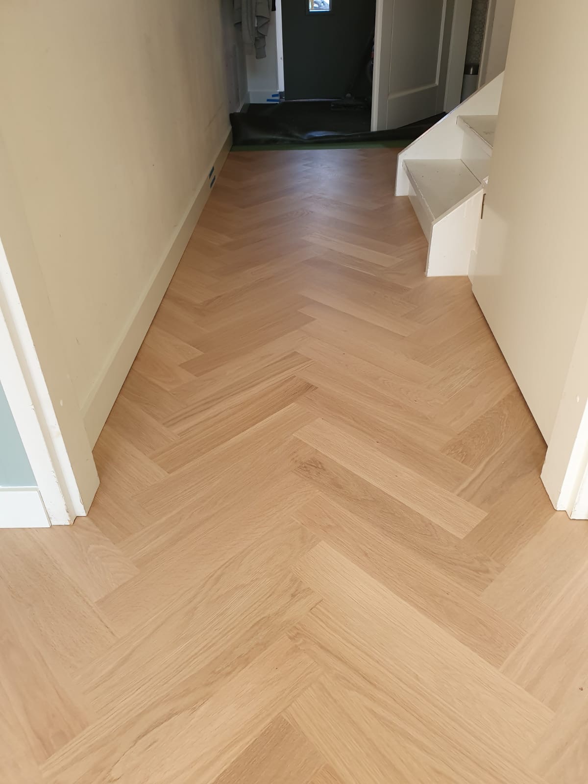 Houten vloer in een interieur, inspiratiebeeld 4