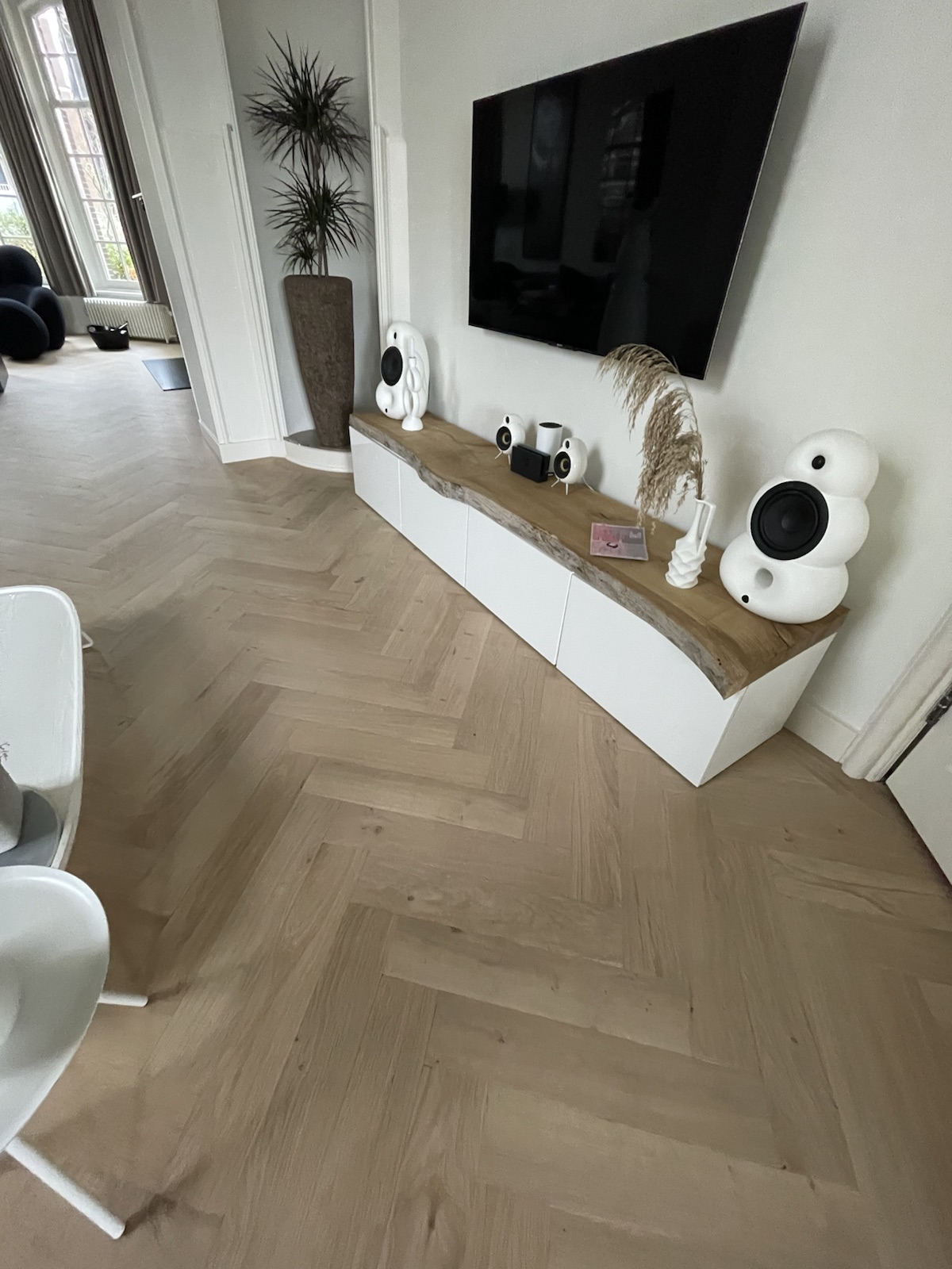 Houten vloer in een interieur, inspiratiebeeld 8