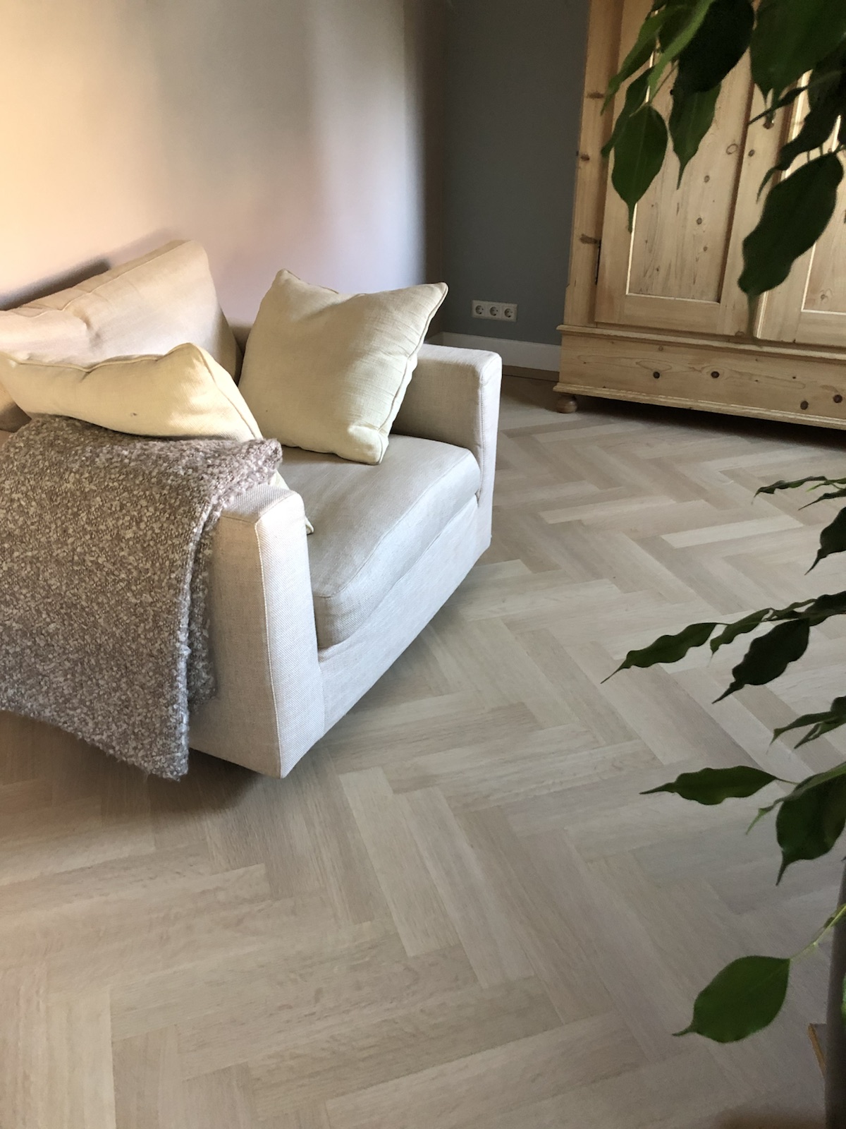 Houten vloer in een interieur, inspiratiebeeld 17