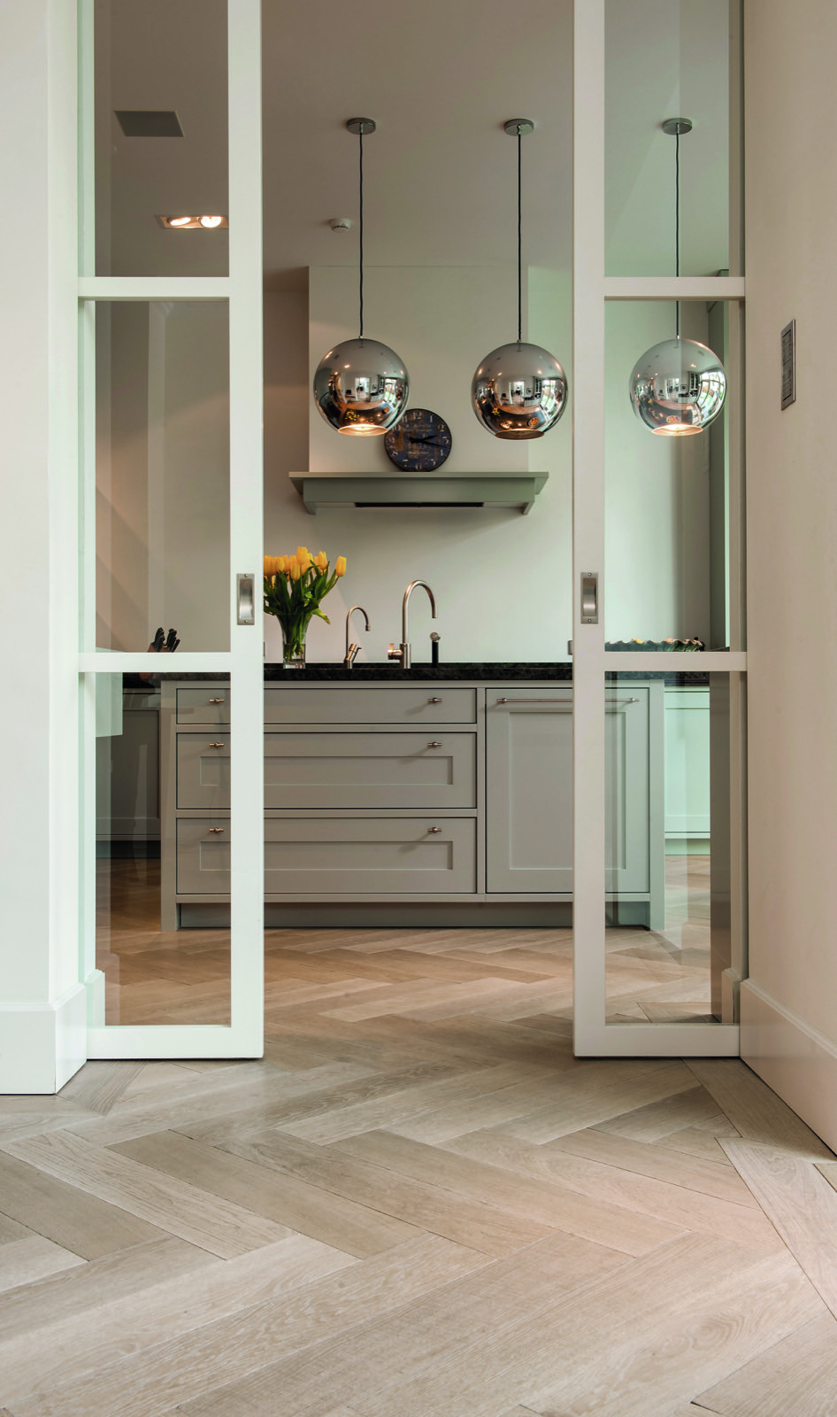 Houten vloer in een interieur, inspiratiebeeld 26
