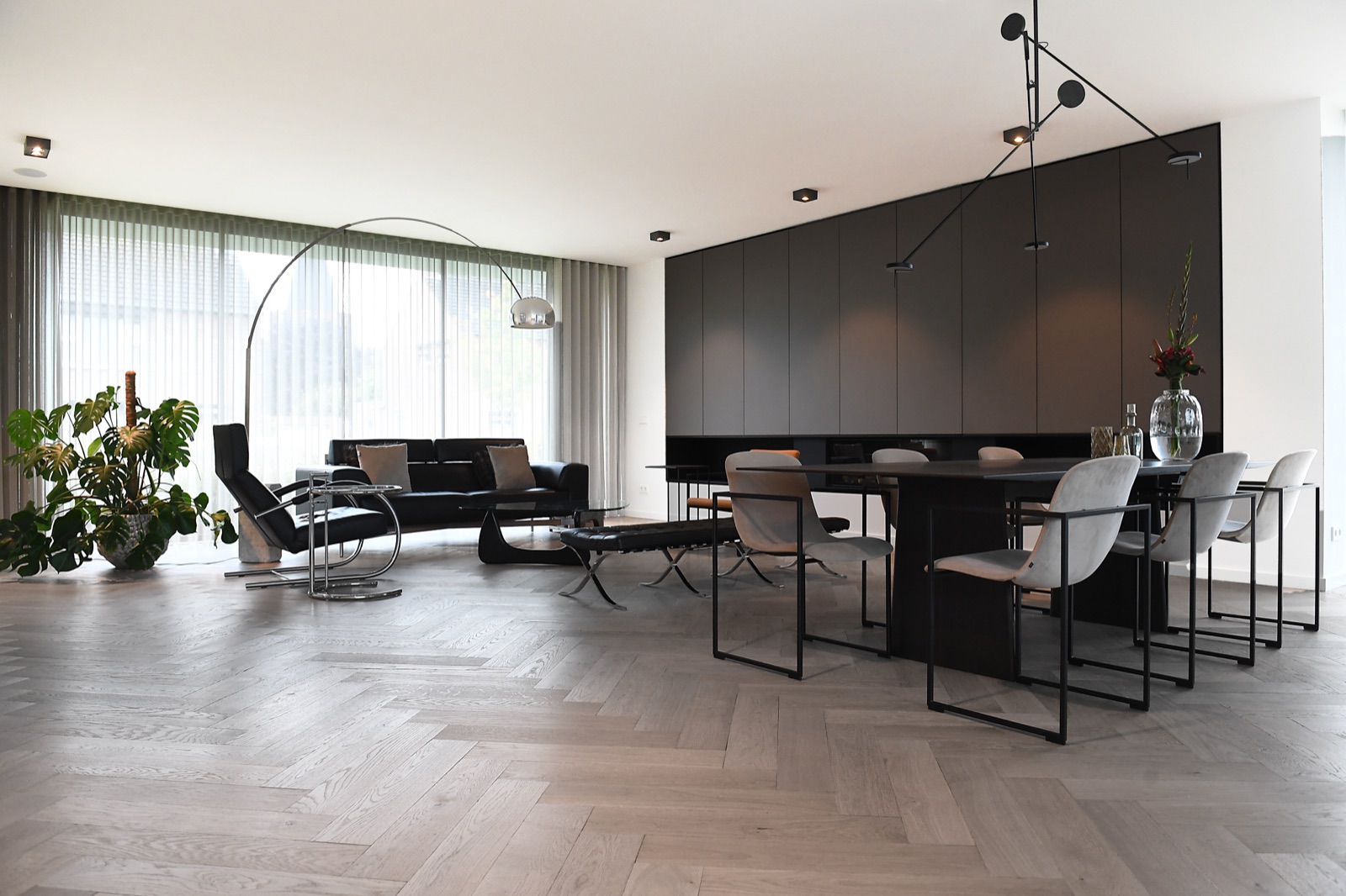Houten vloer in een interieur, inspiratiebeeld 29